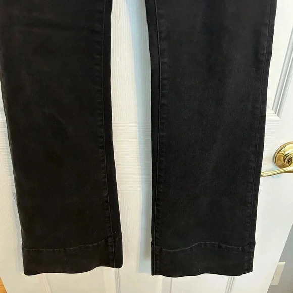 Pilcro Superscript Flare Black Jeans - Picture 3 of 12